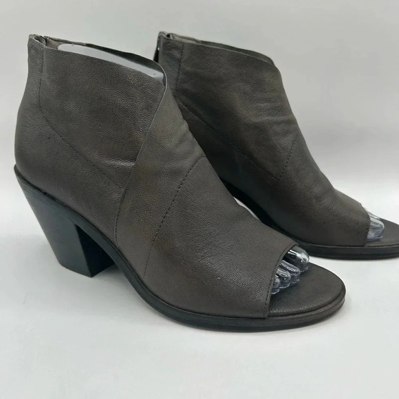 EILEEN FISHER 'Ink' Open Toe Block Heel Bootie  Sandal Gray Leather Size 7 - Picture 3 of 15